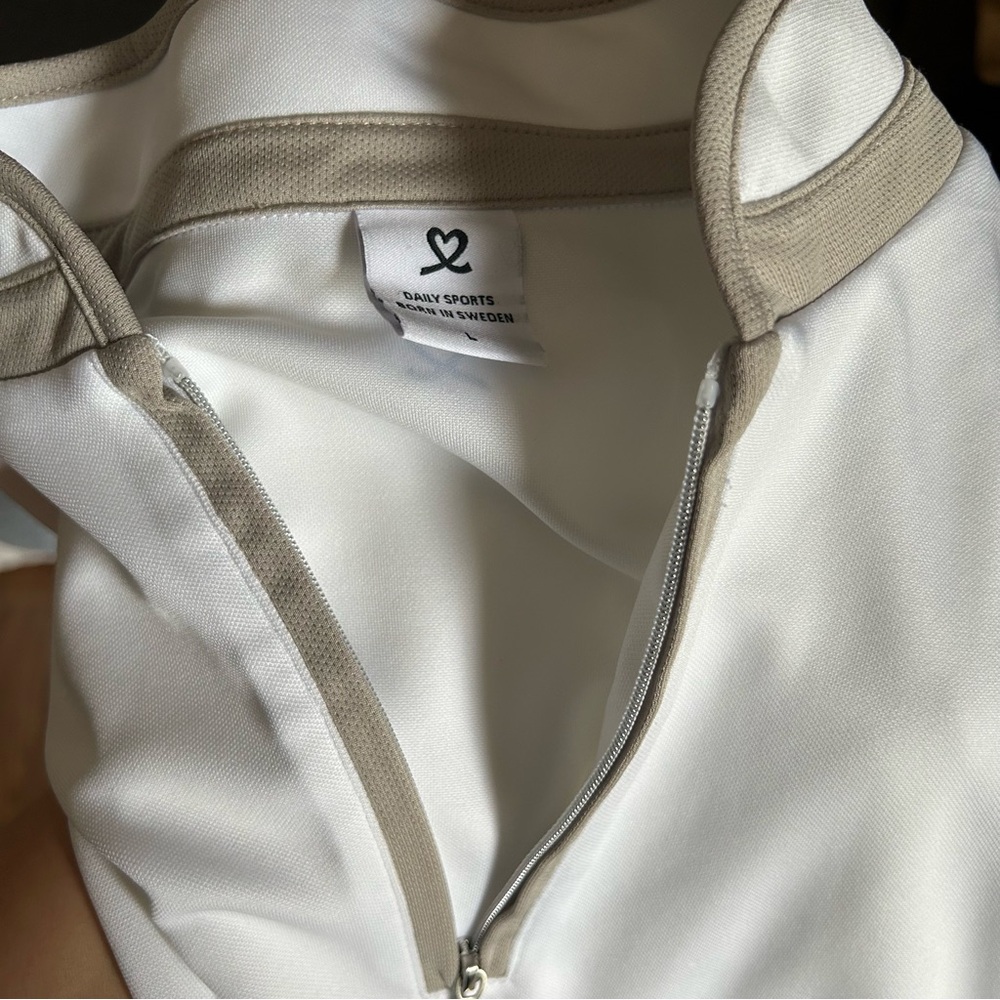 Daily Sports White Sleeveless Golf Top with Zipper - Picture 6 of 9